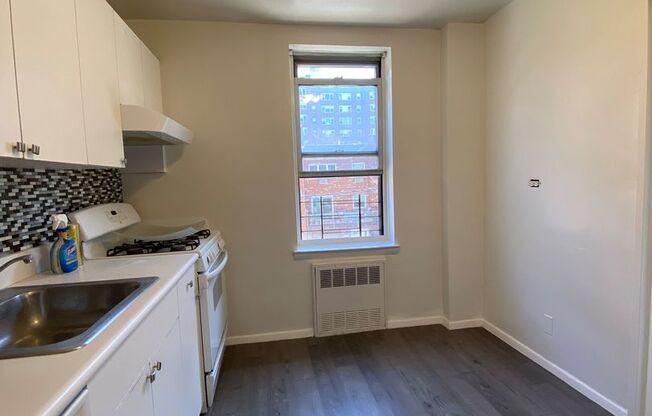 1 bed, 1 bath, 638 sqft, $2,620.37