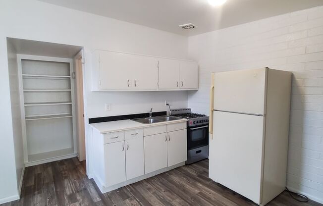 1001 S. Mariana St.