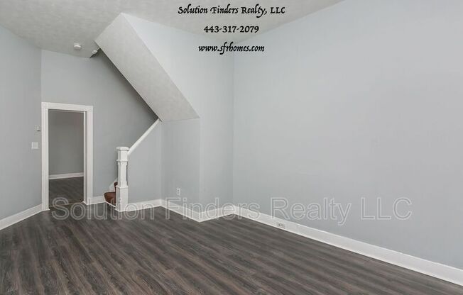 2740 Parkwood Avenue - 1