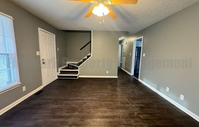 Newly Renovated 4 Bedroom 2 Bathroom!!