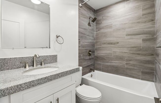 3 beds, 2 baths, 1,014 sqft, $3,115, Unit 38