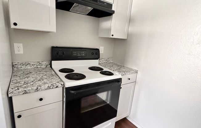 2 beds, 1 bath, 800 sqft, $1,015, Unit Unit C