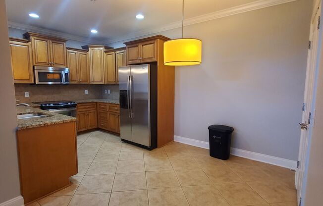 2 beds, 2 baths, 1,270 sqft, $1,795, Unit 303