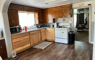 2 beds, 1 bath, $1,500