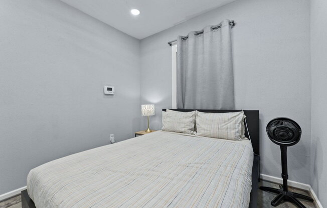 1 bed, 1 bath, 585 sqft, $1,300, Unit 1