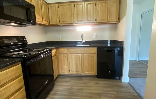 2 beds, 2 baths, 1,000 sqft, $1,990, Unit 14210 #201