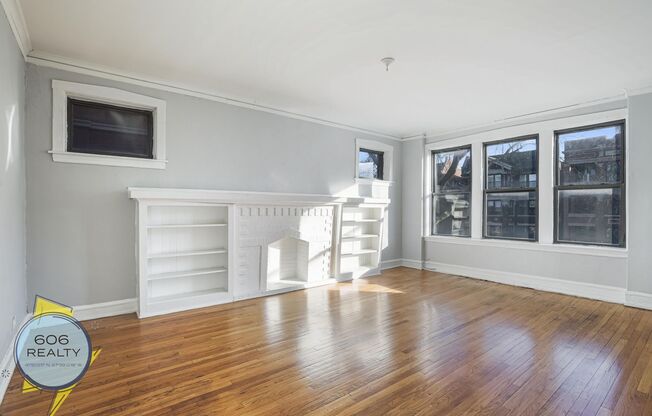 Vintage Hyde Park Apts!