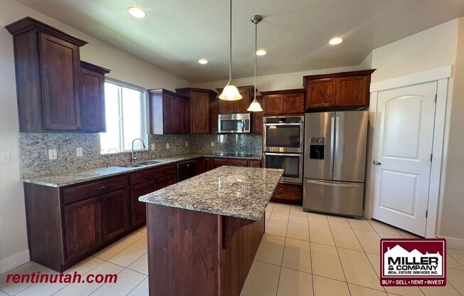 Beautiful home in Herriman For Rent!!