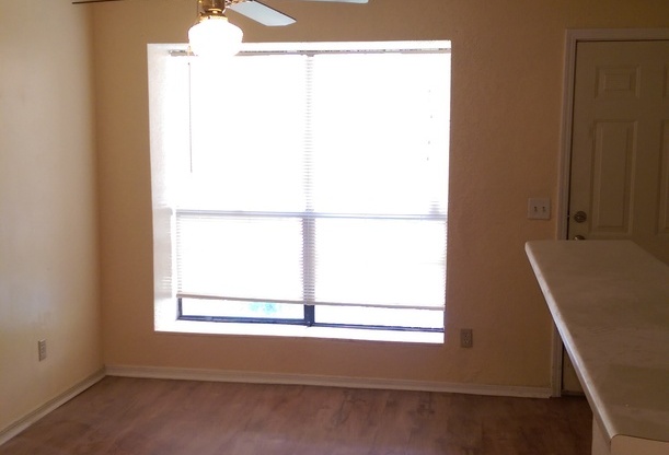 2 beds, 2.5 baths, $1,095