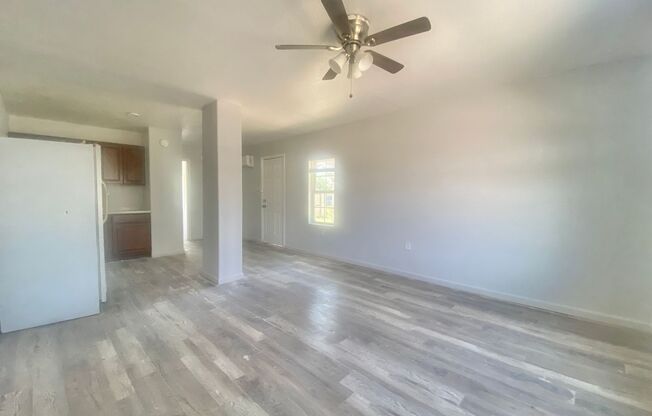 2107 Ave. L