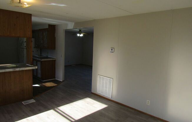 4 beds, 2 baths, $1,200, Unit Lot 88