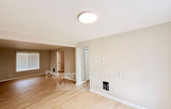 15803 NE 4 CIR