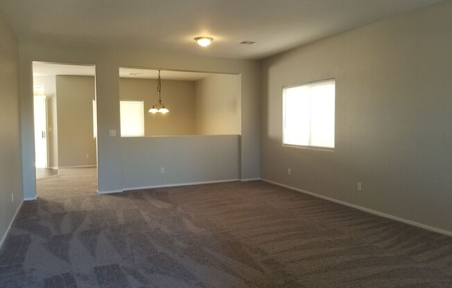 4 Bedroom Single Family!!