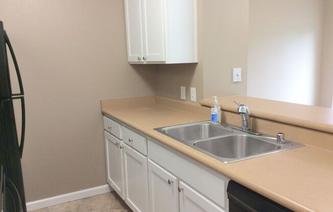 2 beds, 1 bath, $1,895, Unit F202