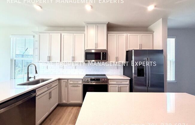 2841 STATESVILLE AVE
