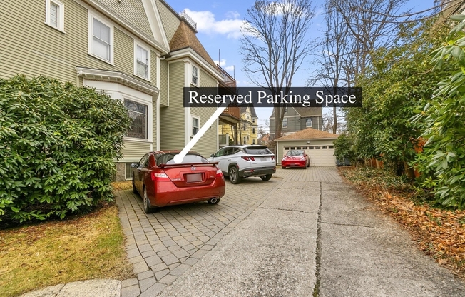 10 UPLAND AVE
