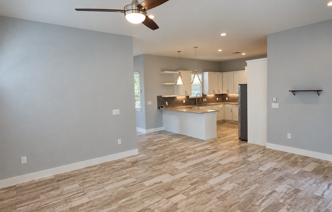 Modern 2 bed/2.5 bath Central Austin Home