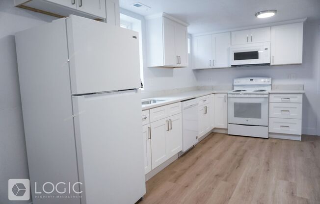 2 beds, 1 bath, 998 sqft, $1,350