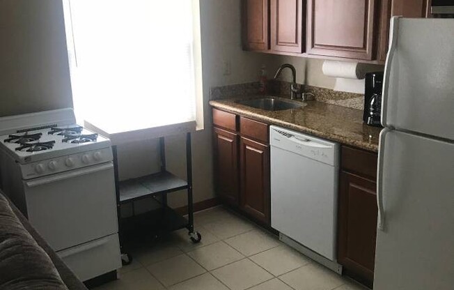 2 beds, 1 bath, $1,195, Unit 1