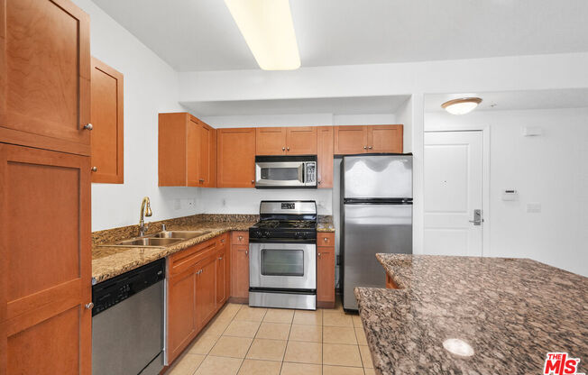 3 beds, 2 baths, 1,213 sqft, $3,600, Unit 209