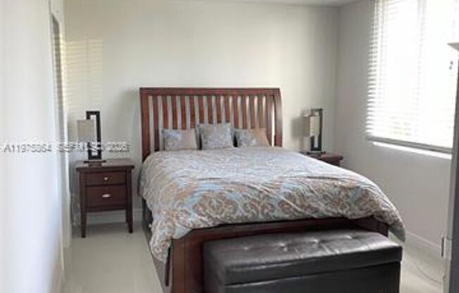 2 beds, 2 baths, $3,000, Unit # 408