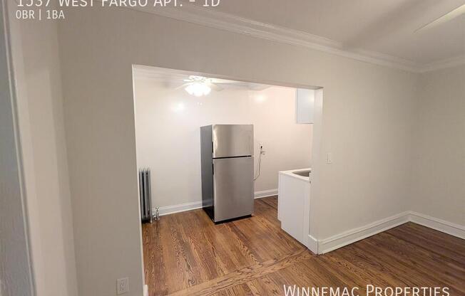1537 W FARGO