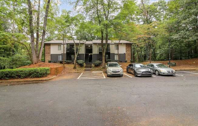 Riverwood Apartments in Roswell, GA Apartment Exterior