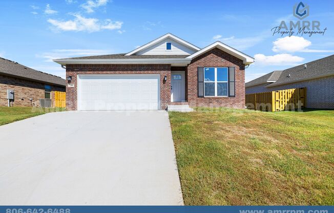 Beautiful New Construction Home in Prairie Grove!