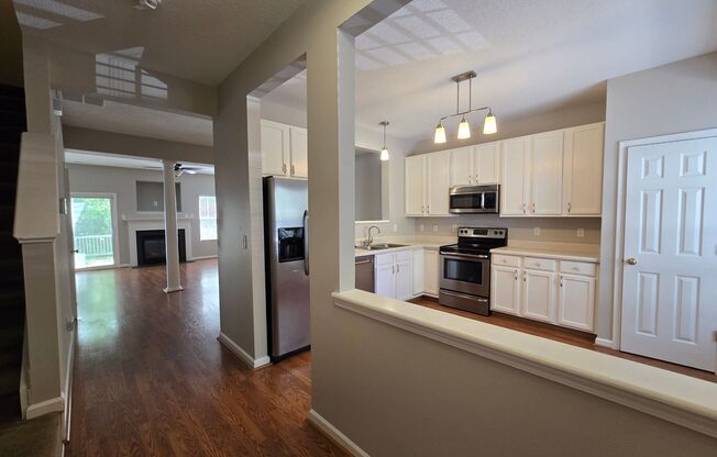 Charming Townhome in Established South Durham Community – Prime Location!