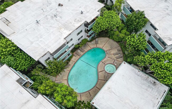 5000 S Centinela Ave
