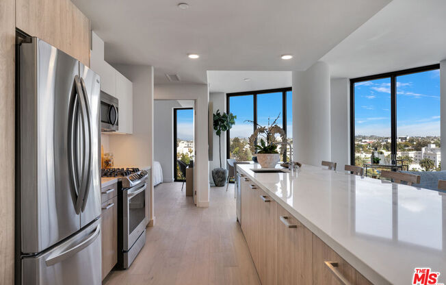 3 beds, 3 baths, 2,614 sqft, $17,995, Unit PH02