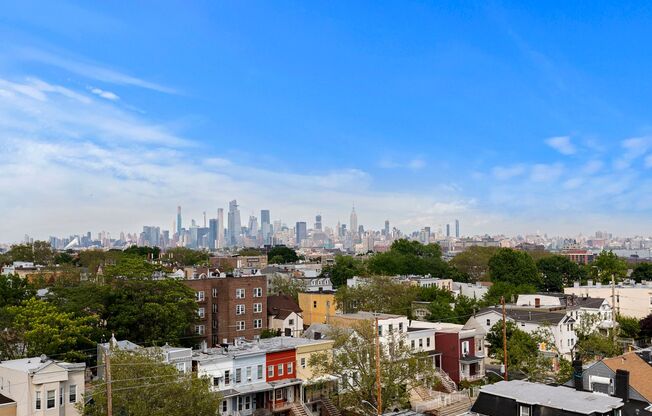 1 bed, 2 baths, 943 sqft, $3,025, Unit 4T