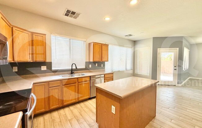 3575 E CALISTOGA DR