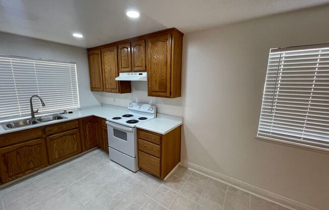 Gorgeous Remodeled 3bed/2bath !