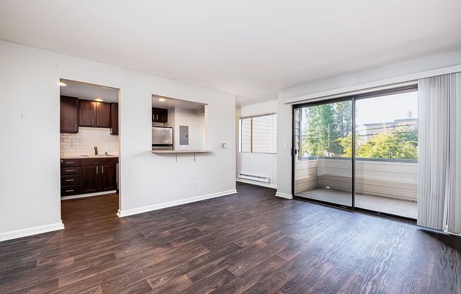 1 bed, 1 bath, 700 sqft, $1,695, Unit 1-301
