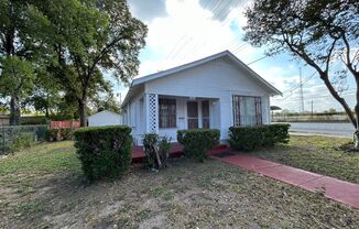 3 beds, 1 bath, $1,200