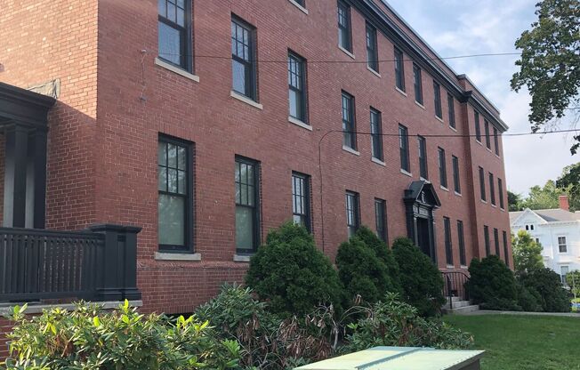 530 Broadway Apartments