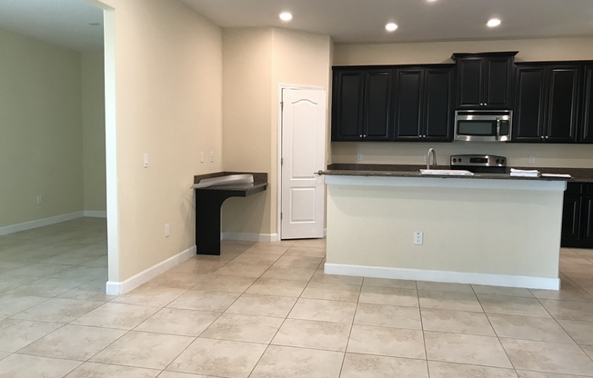 7 BEDROOM 4 BATH AT INDEPENDENCE WINTER GARDEN POND VIEW NOT REAR NEIGHBOR