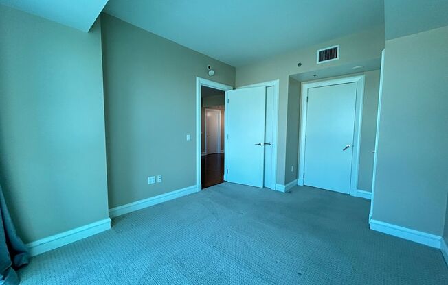 2 beds, 2 baths, $2,300, Unit # 707