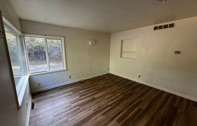4-Bedroom Plus Bonus Rooms Bremerton Home