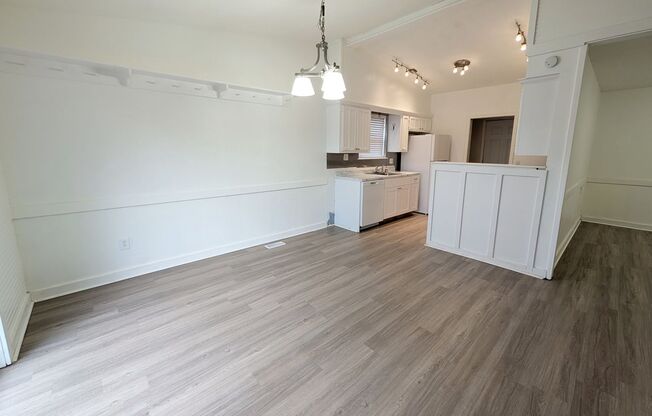 4 Bed, 3 Bath home for $1450 a month!