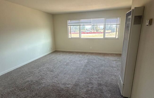 2 beds, 1 bath, 822 sqft, $2,300, Unit Apt 21