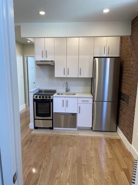 2 beds, 1 bath, $4,199, Unit 2C