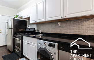 732 W Roscoe St, Chicago IL 1N