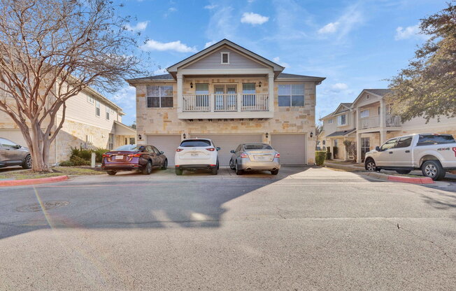 2 beds, 2 baths, 1,089 sqft, $1,650, Unit Apt 2701