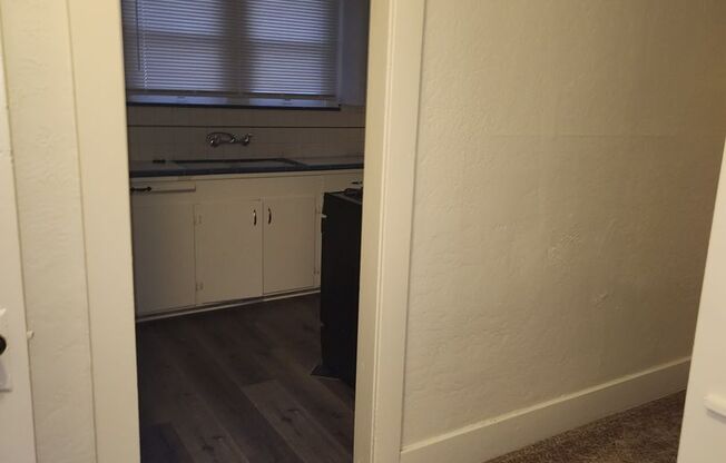 2 beds, 1 bath, $1,625, Unit 1