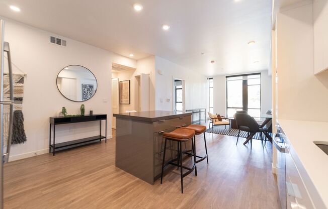 1 bed, 1 bath, 672 sqft, $3,195, Unit 407