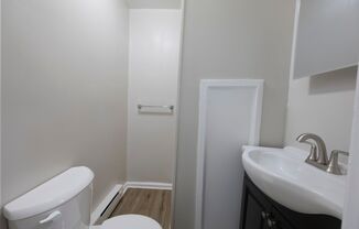 Studio, 1 bath, 550 sqft, $900, Unit C (1BR)