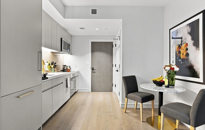 1 bed, 1 bath, 570 sqft, $4,500, Unit 802
