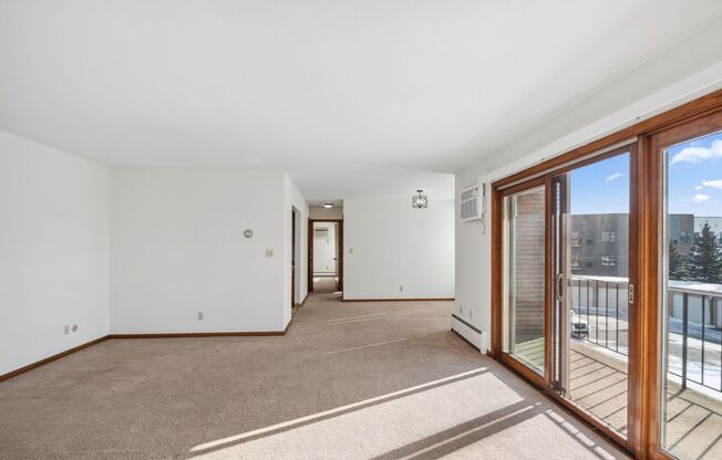 2 beds, 1 bath, 1,000 sqft, $1,400, Unit 1430-306